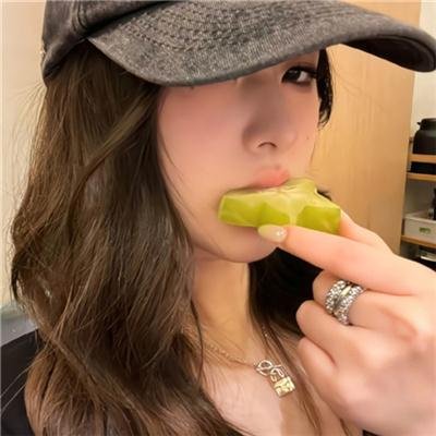 谜一样的双眼